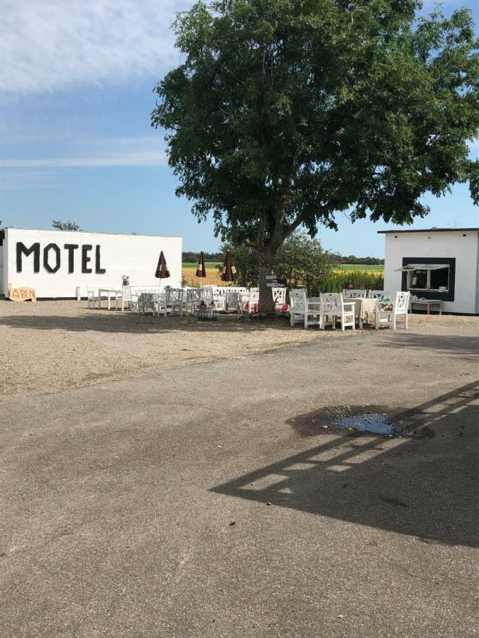 Dostrup Landevejskro & Motel Skærbæk Extérieur photo
